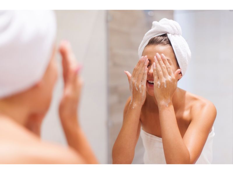 Benefits of Washing Face with Besan Daily